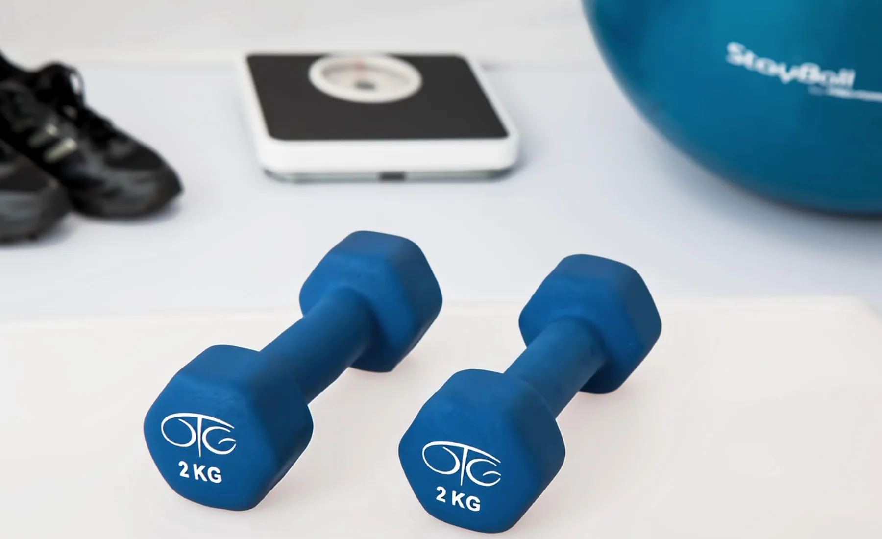 Physiotherapy, weight training and dumbbells